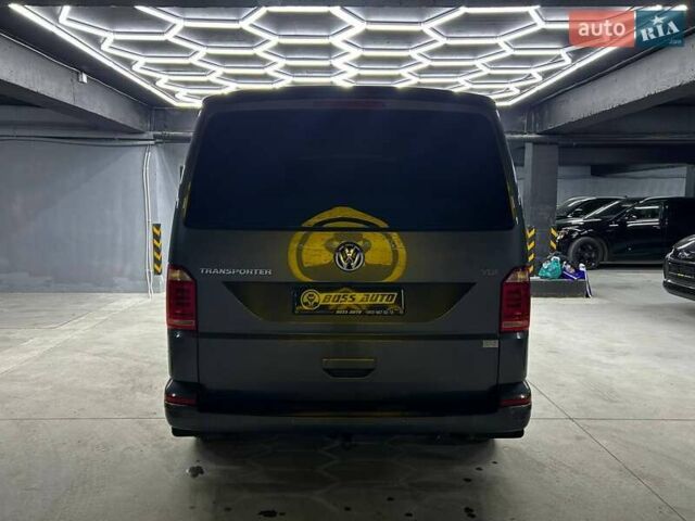 Сірий Фольксваген Transporter, об'ємом двигуна 2 л та пробігом 286 тис. км за 31999 $, фото 4 на Automoto.ua