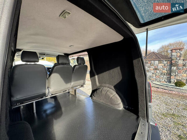 Серый Фольксваген Transporter, объемом двигателя 2 л и пробегом 263 тыс. км за 21800 $, фото 66 на Automoto.ua