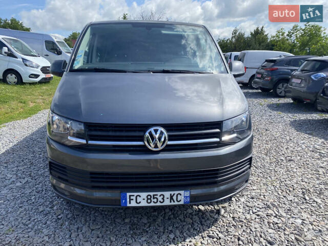 Серый Фольксваген Transporter, объемом двигателя 2 л и пробегом 223 тыс. км за 24500 $, фото 2 на Automoto.ua