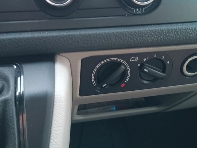 Сірий Фольксваген Transporter, об'ємом двигуна 2 л та пробігом 260 тис. км за 24000 $, фото 10 на Automoto.ua