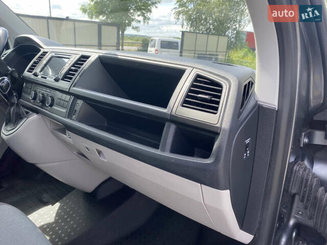 Серый Фольксваген Transporter, объемом двигателя 2 л и пробегом 223 тыс. км за 24500 $, фото 25 на Automoto.ua