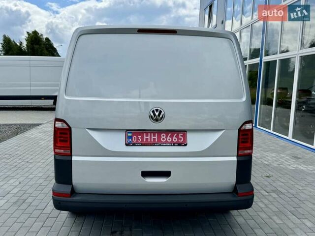 Серый Фольксваген Transporter, объемом двигателя 2 л и пробегом 185 тыс. км за 24999 $, фото 3 на Automoto.ua