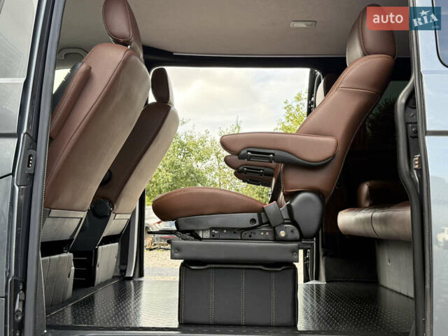 Серый Фольксваген Transporter, объемом двигателя 2 л и пробегом 270 тыс. км за 31900 $, фото 72 на Automoto.ua