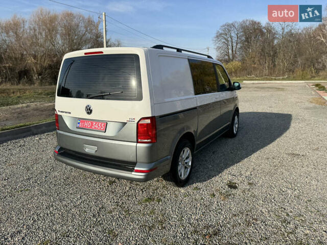 Серый Фольксваген Transporter, объемом двигателя 2 л и пробегом 263 тыс. км за 21800 $, фото 28 на Automoto.ua