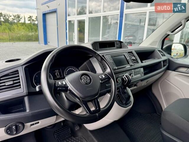 Серый Фольксваген Transporter, объемом двигателя 2 л и пробегом 185 тыс. км за 24999 $, фото 12 на Automoto.ua