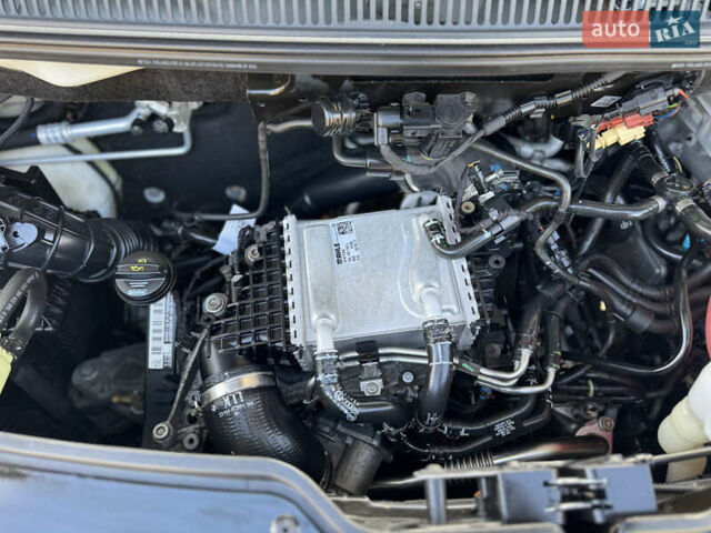 Серый Фольксваген Transporter, объемом двигателя 2 л и пробегом 263 тыс. км за 21800 $, фото 70 на Automoto.ua