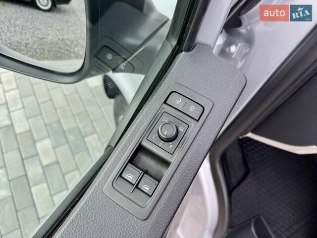 Серый Фольксваген Transporter, объемом двигателя 2 л и пробегом 185 тыс. км за 24999 $, фото 10 на Automoto.ua