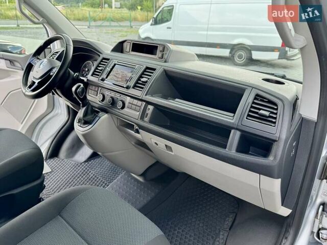 Серый Фольксваген Transporter, объемом двигателя 2 л и пробегом 185 тыс. км за 24999 $, фото 23 на Automoto.ua