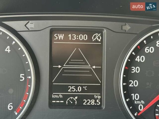 Серый Фольксваген Transporter, объемом двигателя 2 л и пробегом 185 тыс. км за 24999 $, фото 20 на Automoto.ua