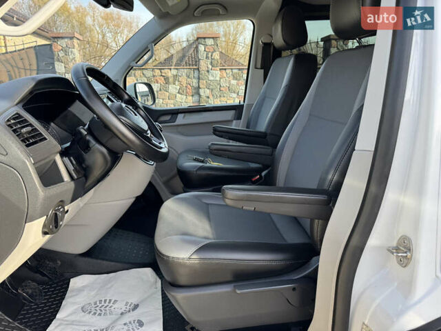 Серый Фольксваген Transporter, объемом двигателя 2 л и пробегом 263 тыс. км за 21800 $, фото 47 на Automoto.ua