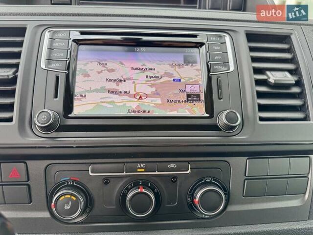 Серый Фольксваген Transporter, объемом двигателя 2 л и пробегом 185 тыс. км за 24999 $, фото 18 на Automoto.ua