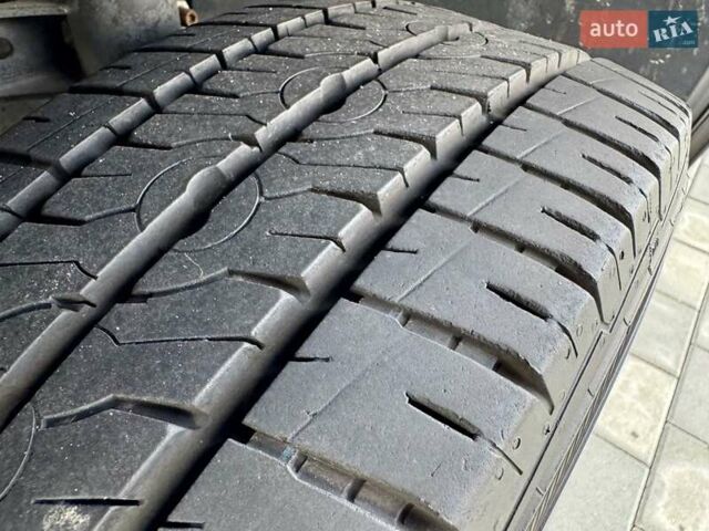 Серый Фольксваген Transporter, объемом двигателя 2 л и пробегом 185 тыс. км за 24999 $, фото 29 на Automoto.ua