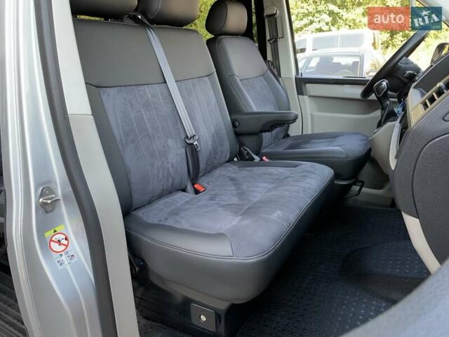 Серый Фольксваген Transporter, объемом двигателя 2 л и пробегом 163 тыс. км за 29955 $, фото 35 на Automoto.ua