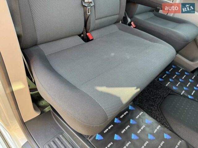 Сірий Фольксваген Transporter, об'ємом двигуна 2 л та пробігом 197 тис. км за 27900 $, фото 31 на Automoto.ua