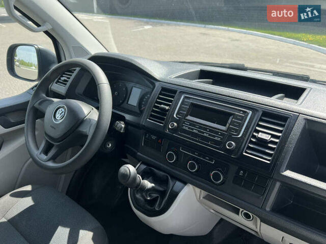 Серый Фольксваген Transporter, объемом двигателя 2 л и пробегом 198 тыс. км за 18512 $, фото 10 на Automoto.ua