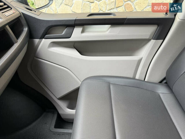 Серый Фольксваген Transporter, объемом двигателя 2 л и пробегом 280 тыс. км за 25800 $, фото 16 на Automoto.ua