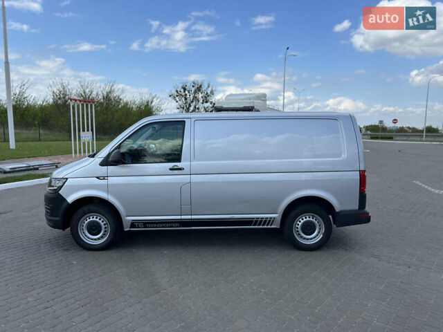 Серый Фольксваген Transporter, объемом двигателя 2 л и пробегом 198 тыс. км за 18512 $, фото 4 на Automoto.ua