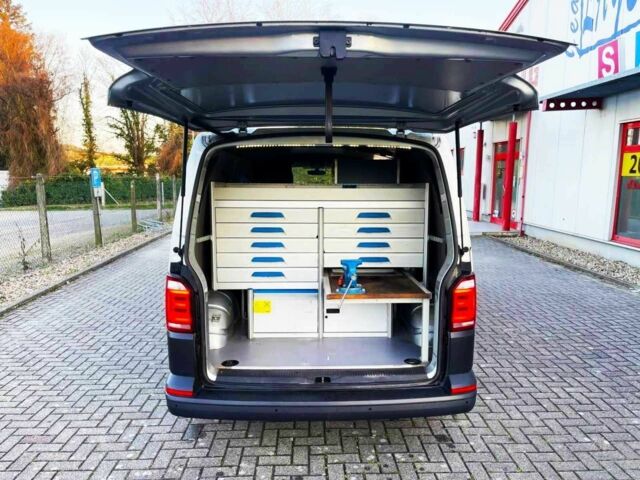 Сірий Фольксваген Transporter, об'ємом двигуна 2 л та пробігом 220 тис. км за 31700 $, фото 16 на Automoto.ua