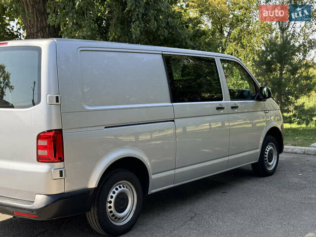 Серый Фольксваген Transporter, объемом двигателя 2 л и пробегом 173 тыс. км за 23400 $, фото 5 на Automoto.ua