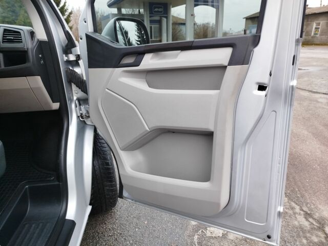 Серый Фольксваген Transporter, объемом двигателя 2 л и пробегом 206 тыс. км за 29999 $, фото 22 на Automoto.ua