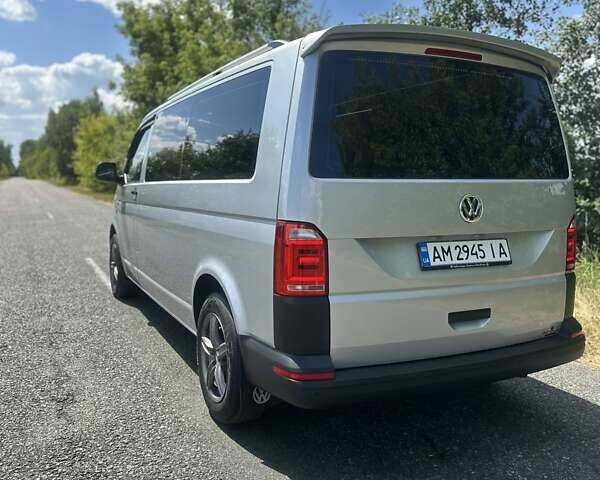 Серый Фольксваген Transporter, объемом двигателя 1.97 л и пробегом 210 тыс. км за 31800 $, фото 2 на Automoto.ua