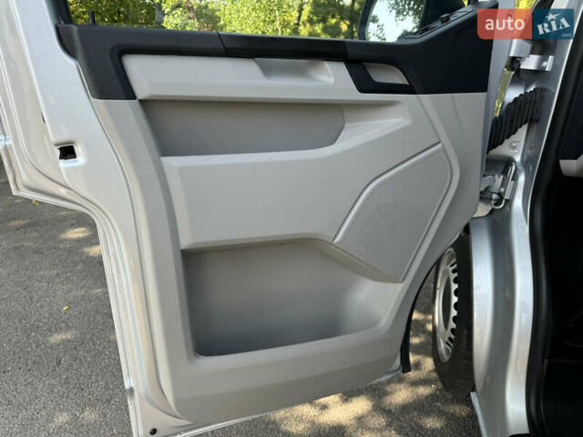 Серый Фольксваген Transporter, объемом двигателя 2 л и пробегом 173 тыс. км за 23400 $, фото 23 на Automoto.ua