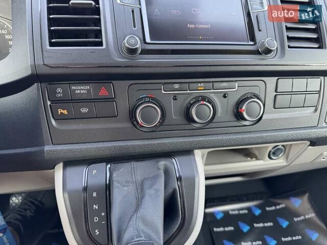 Сірий Фольксваген Transporter, об'ємом двигуна 2 л та пробігом 197 тис. км за 27900 $, фото 24 на Automoto.ua