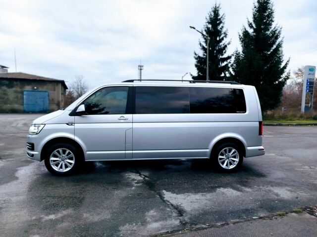 Серый Фольксваген Transporter, объемом двигателя 2 л и пробегом 206 тыс. км за 29999 $, фото 1 на Automoto.ua