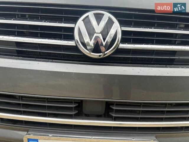 Сірий Фольксваген Transporter, об'ємом двигуна 1.97 л та пробігом 240 тис. км за 26500 $, фото 2 на Automoto.ua