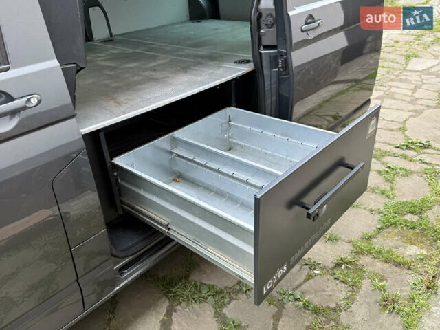 Серый Фольксваген Transporter, объемом двигателя 2 л и пробегом 280 тыс. км за 25800 $, фото 36 на Automoto.ua