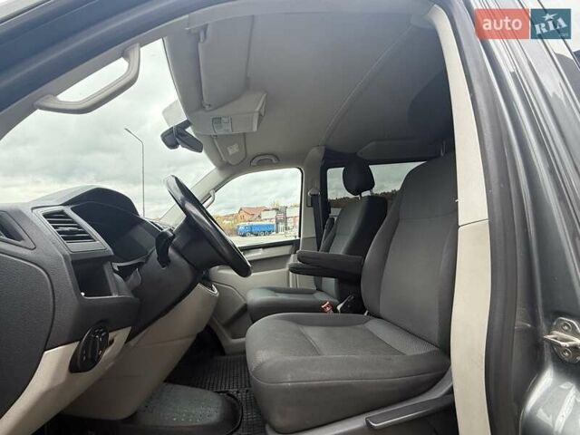 Сірий Фольксваген Transporter, об'ємом двигуна 1.97 л та пробігом 240 тис. км за 26500 $, фото 17 на Automoto.ua