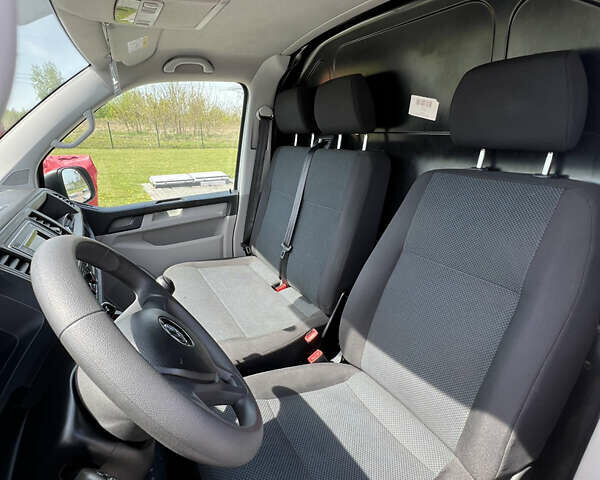 Серый Фольксваген Transporter, объемом двигателя 2 л и пробегом 198 тыс. км за 18512 $, фото 13 на Automoto.ua