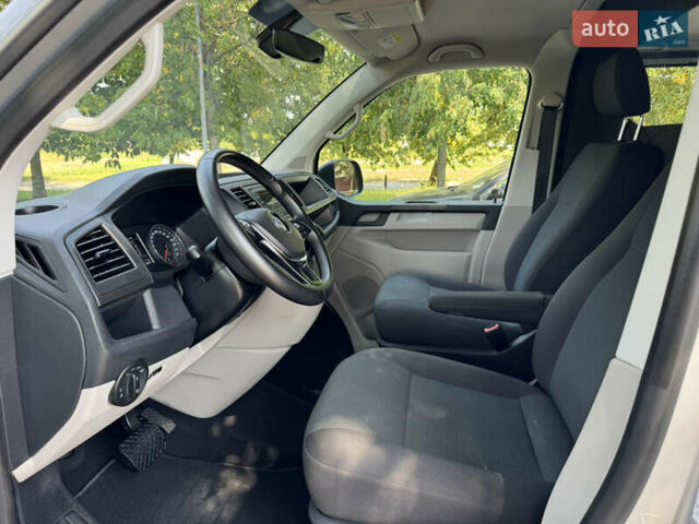 Серый Фольксваген Transporter, объемом двигателя 2 л и пробегом 173 тыс. км за 23400 $, фото 27 на Automoto.ua