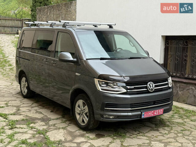 Серый Фольксваген Transporter, объемом двигателя 2 л и пробегом 280 тыс. км за 25800 $, фото 2 на Automoto.ua