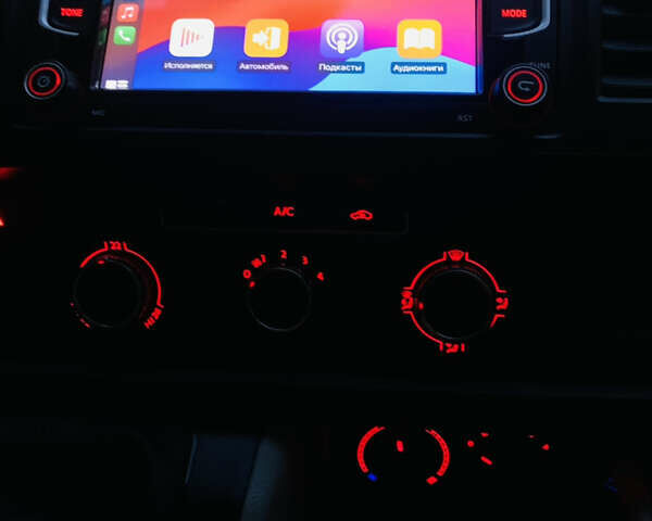 Серый Фольксваген Transporter, объемом двигателя 2 л и пробегом 162 тыс. км за 25900 $, фото 40 на Automoto.ua