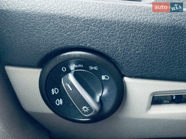 Серый Фольксваген Transporter, объемом двигателя 2 л и пробегом 162 тыс. км за 25900 $, фото 37 на Automoto.ua