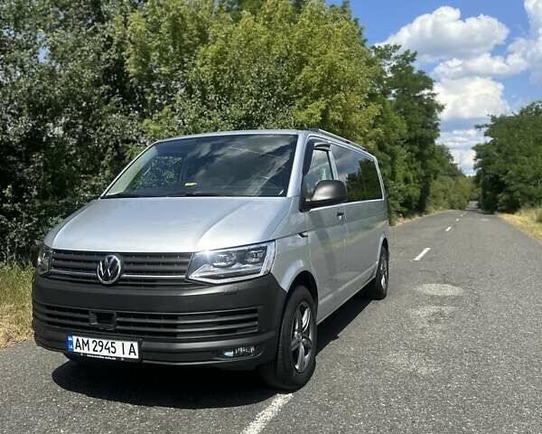 Серый Фольксваген Transporter, объемом двигателя 1.97 л и пробегом 210 тыс. км за 31800 $, фото 3 на Automoto.ua