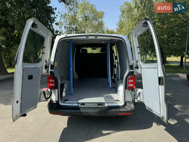 Серый Фольксваген Transporter, объемом двигателя 2 л и пробегом 173 тыс. км за 23400 $, фото 33 на Automoto.ua