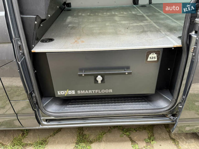 Серый Фольксваген Transporter, объемом двигателя 2 л и пробегом 280 тыс. км за 25800 $, фото 34 на Automoto.ua