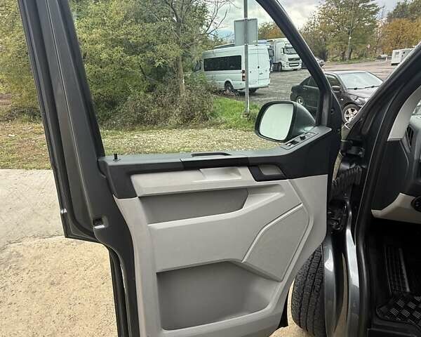 Сірий Фольксваген Transporter, об'ємом двигуна 1.97 л та пробігом 240 тис. км за 26500 $, фото 11 на Automoto.ua