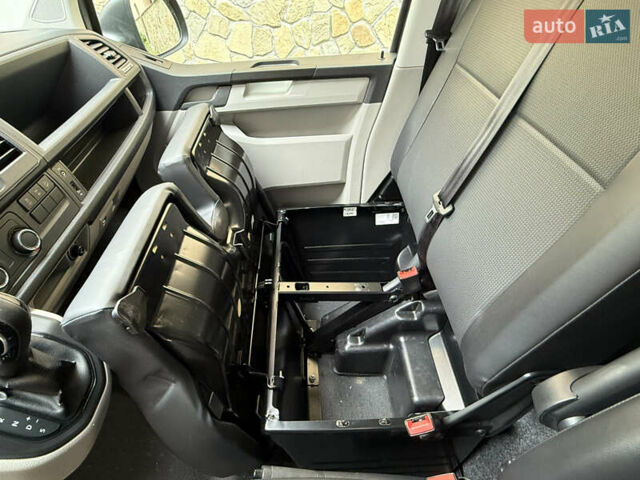 Серый Фольксваген Transporter, объемом двигателя 2 л и пробегом 280 тыс. км за 25800 $, фото 42 на Automoto.ua