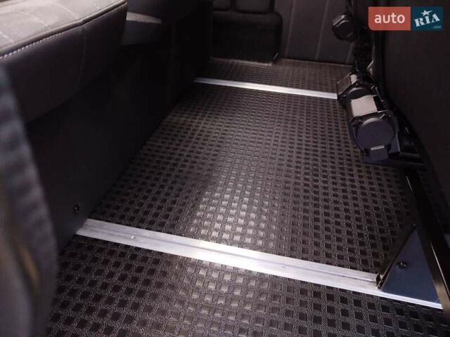 Серый Фольксваген Transporter, объемом двигателя 1.97 л и пробегом 206 тыс. км за 29999 $, фото 41 на Automoto.ua