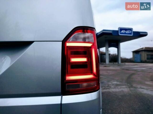 Серый Фольксваген Transporter, объемом двигателя 1.97 л и пробегом 206 тыс. км за 29999 $, фото 6 на Automoto.ua