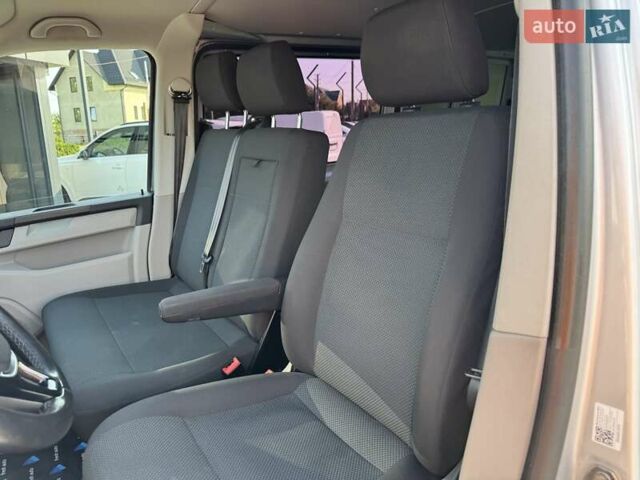 Сірий Фольксваген Transporter, об'ємом двигуна 2 л та пробігом 197 тис. км за 27900 $, фото 4 на Automoto.ua