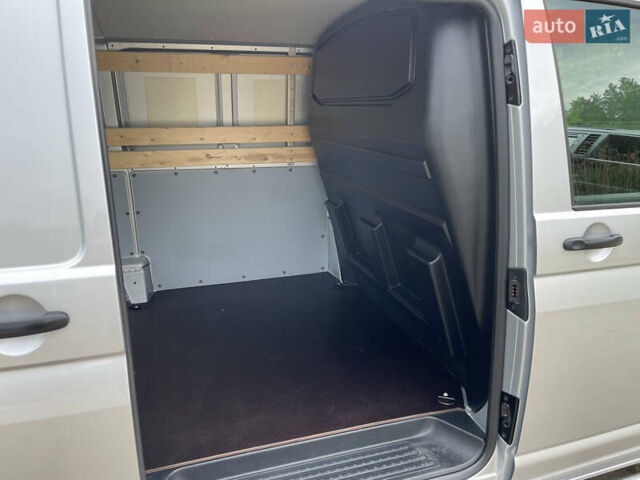 Сірий Фольксваген Transporter, об'ємом двигуна 2 л та пробігом 204 тис. км за 26000 $, фото 10 на Automoto.ua
