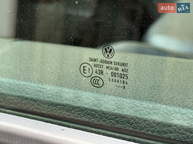 Серый Фольксваген Transporter, объемом двигателя 2 л и пробегом 280 тыс. км за 25800 $, фото 39 на Automoto.ua