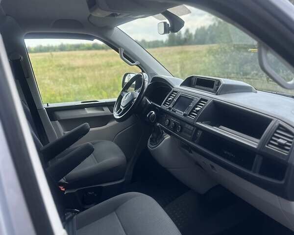 Серый Фольксваген Transporter, объемом двигателя 1.97 л и пробегом 210 тыс. км за 31800 $, фото 5 на Automoto.ua