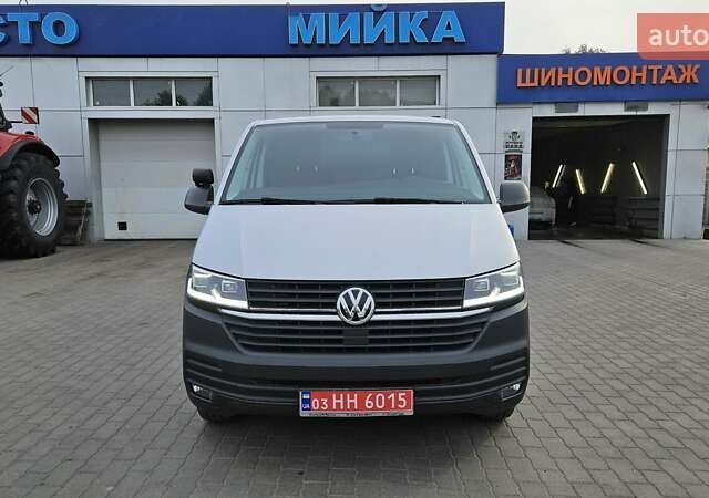 Серый Фольксваген Transporter, объемом двигателя 1.97 л и пробегом 152 тыс. км за 24900 $, фото 1 на Automoto.ua