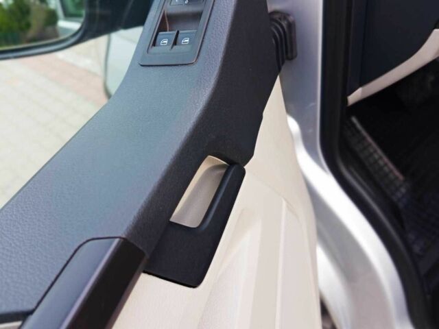 Серый Фольксваген Transporter, объемом двигателя 2 л и пробегом 210 тыс. км за 29970 $, фото 16 на Automoto.ua