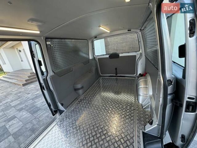 Серый Фольксваген Transporter, объемом двигателя 1.97 л и пробегом 178 тыс. км за 31500 $, фото 17 на Automoto.ua